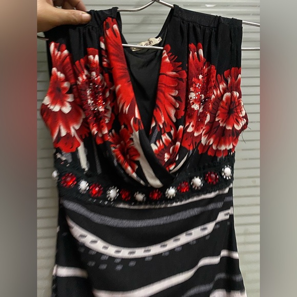 Top - Picture 2 of 5